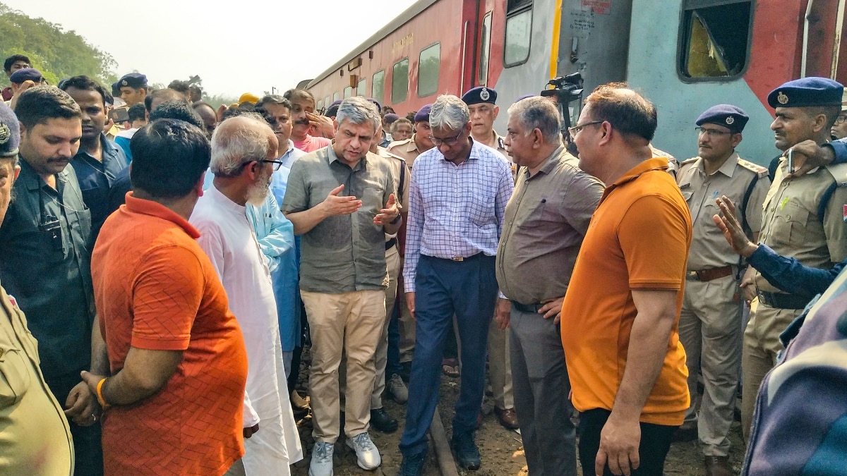 बालासोर ट्रिपल ट्रेन हादसा: रेल मंत्री बोले- अभी जिम्मेदारी खत्म नहीं, लापता लोगों के परिजनों को ढूंढ़ने की जरूरत
