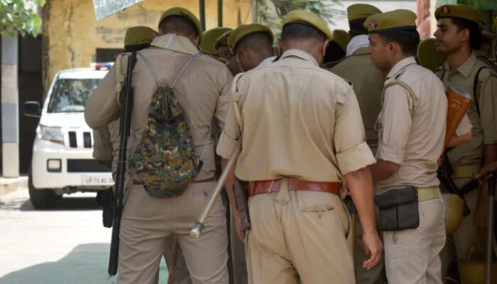 Himachal Pradesh: Police team held hostage during raid; 5 booked