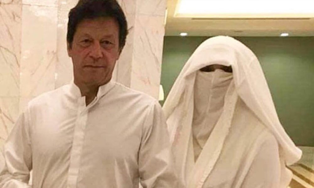 इमरान खान की बुशरा बीबी से शादी अवैध?  इस्लामाबाद कोर्ट ने दोनों को समन भेजा है