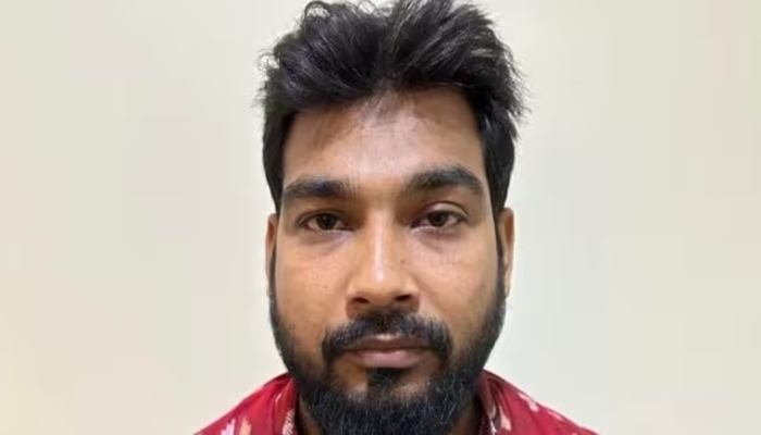 मुंबई पुलिस ने छेड़छाड़ की गई तस्वीरों का इस्तेमाल कर पैसे ऐंठने के आरोप में अब्दुल रहमान हसनूर नामक व्यक्ति को पश्चिम बंगाल से गिरफ्तार किया है