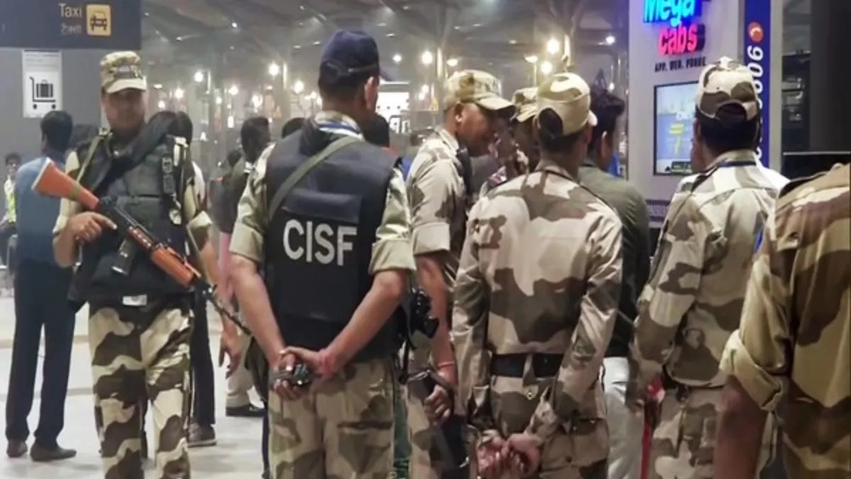 सीआईएसएफ मणिपुर के इंफाल हवाई अड्डे पर तैनात सुरक्षा कर्मियों की संख्या बढ़ाने के लिए गृह मंत्रालय के साथ बातचीत कर रही है: विवरण