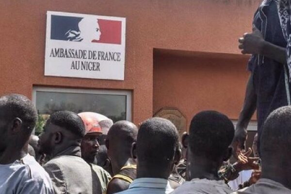 Niger cuts off electricity and water supply to French embassy after asking French ambassador to leave country