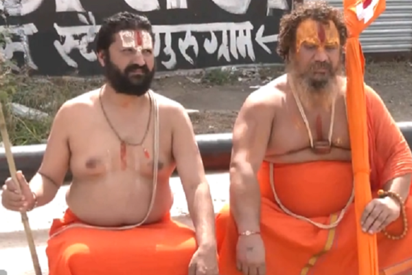 Nuh Yatra: Seers from Ayodhya conduct sit-in protests after stopped from participating in Jalabhishek Yatra