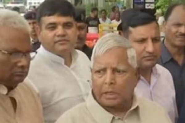 Out on bail RJD Chief Lalu Prasad Yadav says he is going to Mumbai to grab PM Narendra Modi by the neck