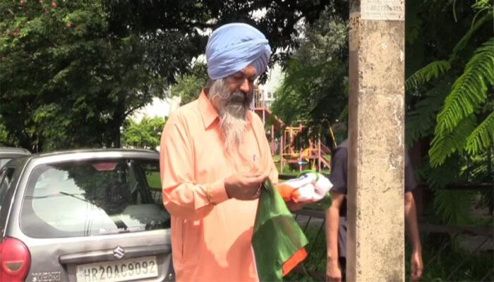 Police stops activists from hoisting Indian Tricolour at SFJ chief Gurpatwant Pannu’s house