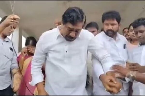 Telangana: BRS MLA rolls on the floor, cries after not getting party ticket
