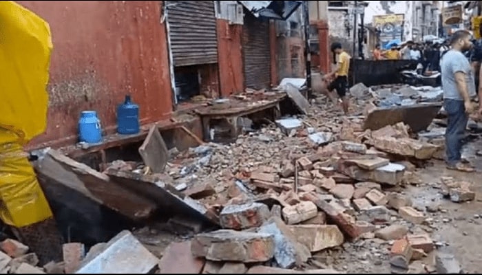 UP: Wall collapse near Banke Bihari temple in Mathura kills five pilgrims, several injured